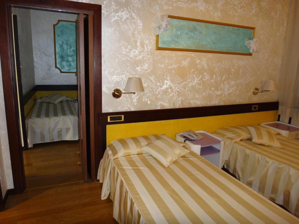 Benny Hotel Catanzaro Værelse billede